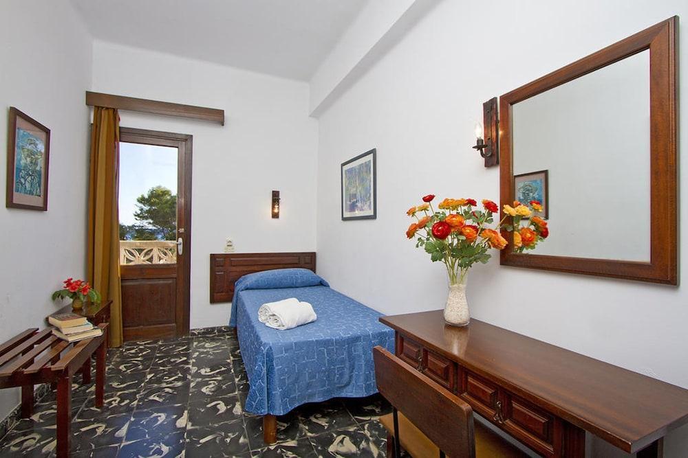 Boutique Hotel Oriola Кала-Сан-Висенте Экстерьер фото