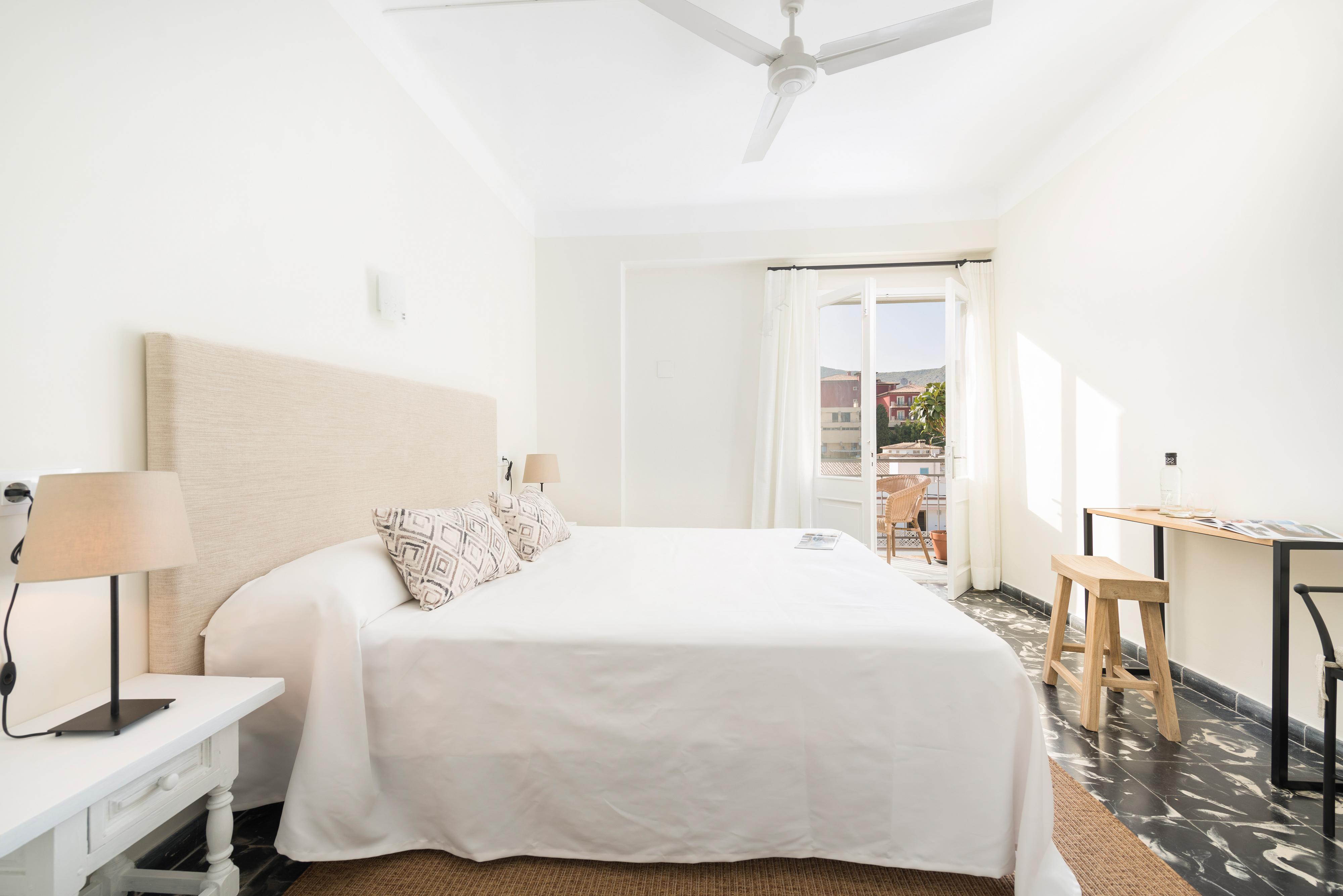 Boutique Hotel Oriola Кала-Сан-Висенте Экстерьер фото