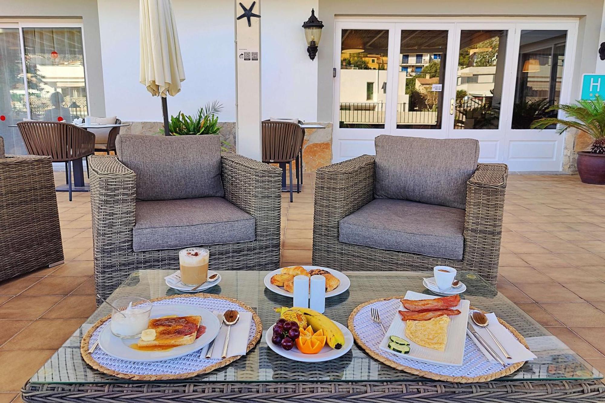 Boutique Hotel Oriola Кала-Сан-Висенте Экстерьер фото